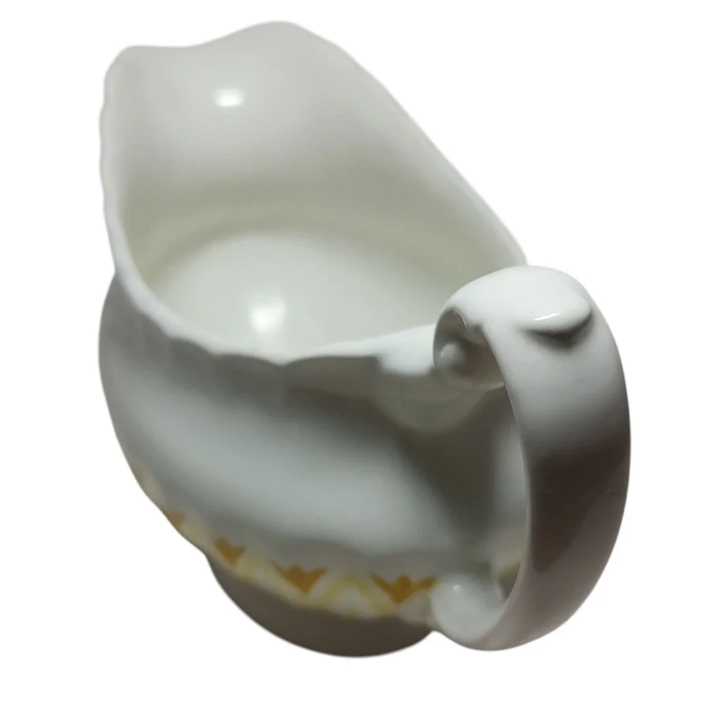J and G Meakin Gravy Boat Classic White Yellow Gold English‎ Cottage Scalloped